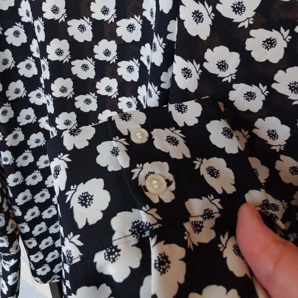 Ann Taylor Poppy Floral Flowy Floral Long Sleeve Black White Pullover Blouse XL - Picture 3 of 6